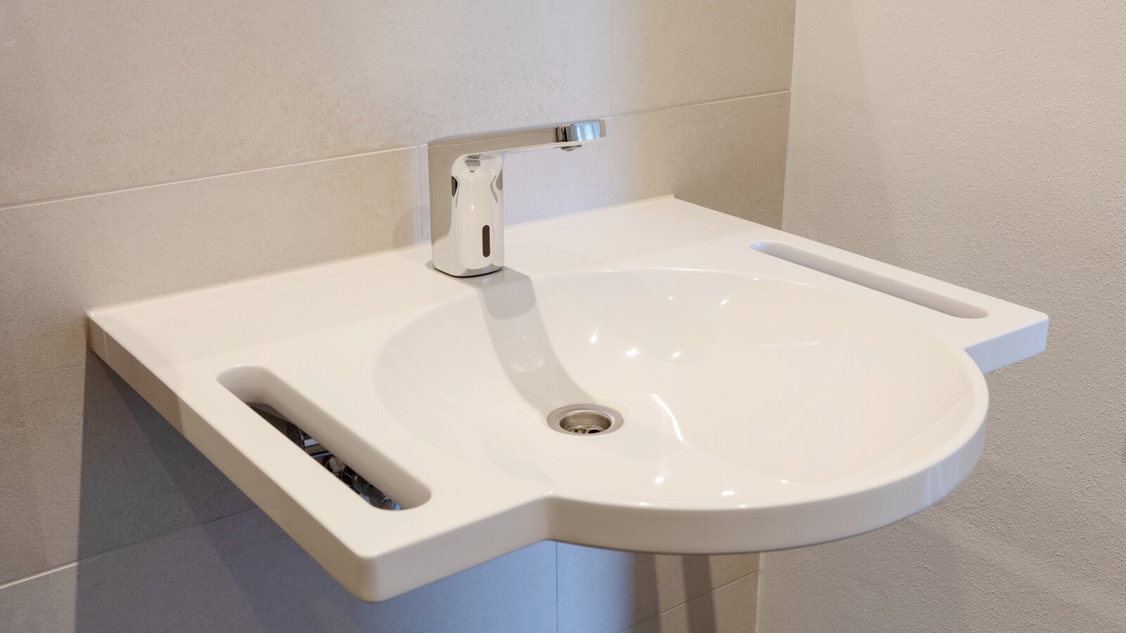 Washbasin in Landau Castle